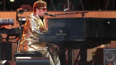 Elton John regresa