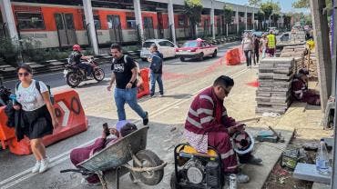 En materia de movilidad , Basulto Luviano indicó que la SOBSE da seguimiento a la planeación de las Líneas 4, 5 y 6 del Cablebús, que se espera beneficen a 280 mil habitantes