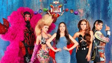 La Más Draga 7: María León, la artista 360, llega como jueza invitada en el sexto episodio, ¡hoy a las 9pm en YouTube!