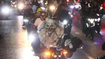 En avenida Paseo de la Reforma e Ignacio Ramírez, en Cuauhtémoc, un hombre fue detenido por agredir físicamente a un policía