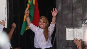 sale carcel Jeanine Anez Bolivia.jpg