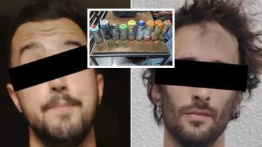 Durante la inspección, los oficiales les aseguraron nueve aerosoles de distintos colores y 13 bolsitas con marihuana, motivo por el cual ambos sujetos fueron detenidos.