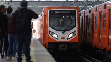 Las autoridades capitalinas llamaron a la ciudadanía a planear sus traslados con anticipación, ya que los ajustes también aplicarán durante las noches del 24 y 31 de diciembre.