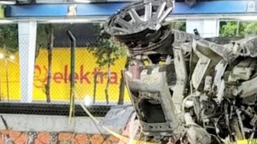 muere adolescente volcar camioneta Metro Nativitas.jpg