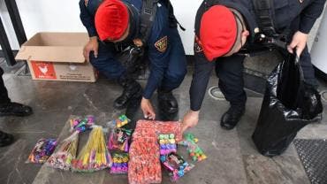 Las autoridades informaron que se instalarán puntos de revisión prioritarios en estaciones identificadas con mayor incidencia de ingreso de pirotecnia.