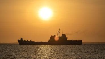 sanciona EU 29 buques crudo iranies.jpg