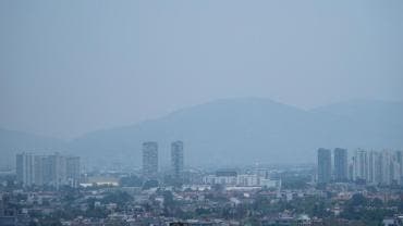Las autoridades pidieron a la población evitar la exposición al aire contaminado, especialmente entre las 13:00 y 19:00 horas