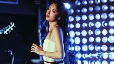 SARAH KINSLEY LONELY TOUCH ESTRENO