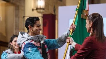 Presidenta abandera representantes de México en Olímpicos de Invierno 2026 