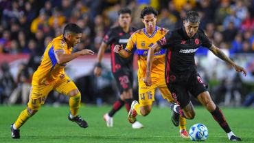 En el complemento, Toluca no supo capitalizar la ventaja numérica y dejó escapar dos puntos que le costaron el liderato del torneo.