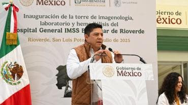 veta Ricardo Gallardo ley esposa.jpg