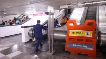 alistan trabajadores Metro protesta Zocalo.jpg