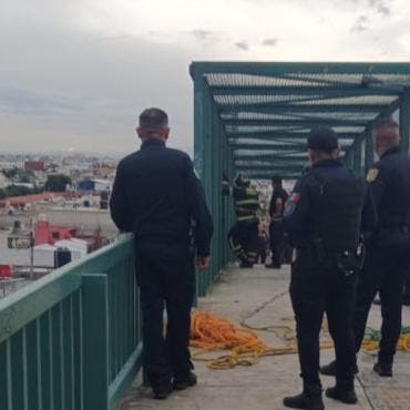 hombre queria aventarse Metro Guelatao muere durante rescate