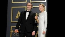 Joaquin Phoenix y Renée Zellweger 