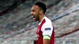 Aubameyang salva al Arsenal contra Benfica en la Europa League