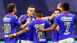 Cruz Azul liga cinco victorias y tumba a Toluca de la cima