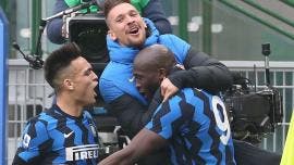 Lautaro y Lukaku guían goleada del Inter sobre Milan