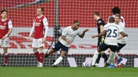 Manchester City derrota al Arsenal con gol tempranero de Sterling