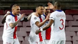 PSG humilla a Barcelona en Champions con triplete de Mbappé