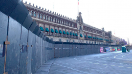 Resguardan Palacio Nacional con vallas de hasta 4 metros 