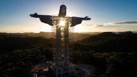 El Cristo Protector en Encantado, Brasil