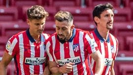 Héctor Herrera brilla en goleada del Atlético, que defiende la cima