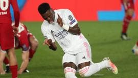 Real Madrid se impone a Liverpool en Champions, con doblete de Vinicius