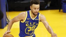 Stephen Curry tiene una noche de ensueño con 49 puntos y 10 triples