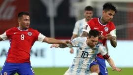Argentina iguala ante Chile y sigue como escolta de Brasil