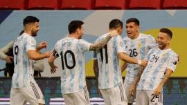 Argentina se impuso con lo justo ante Paraguay y se mantiene líder