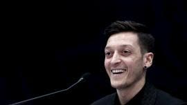 Özil