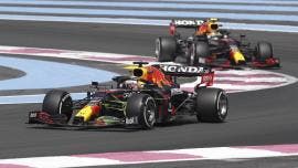 Verstappen y Checo