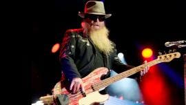 Dusty Hill, bajista del grupo ZZ Top.