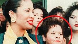 Selena Quintanilla con Yolanda Saldívar