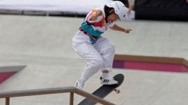 Momiji Nishiya y Rayssa Leal, ambas de 13 años, oro y plata en skate