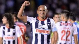 El ‘Chupete’ Humberto Suazo confirma su regreso a México con Rayad2