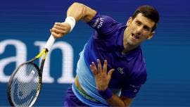 Djokovic comienza el US Open con trabajo extra en triunfo sobre Rune