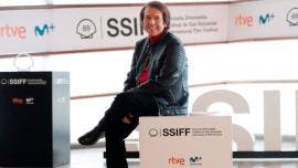El cantante Raphael posa tras la presentación del documental 'Raphaelismo', dentro de la 69 Edición del Festival Internacional de Cine de San Sebastián. 