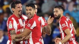 Atlético remonta a Getafe con doblete de Luis Suárez y HH de titular