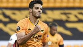 Raúl Jiménez marca gol 336 días después y guía triunfo de Wolverhampton