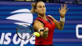 Sabalenka barre a Krejcikova y jugará con Fernández en semifinales