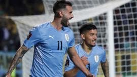 Uruguay saca a Ecuador del tercer puesto con gol agónico de Gastón Pereiro