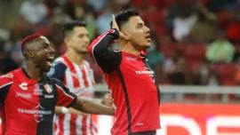 Atlas vence a Chivas penal a lo ‘Panenka’ de Aldo Rocha y salta al liderato 