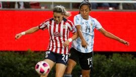 Chivas Femenil cae ante Argentina en su debut internacional