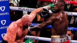 Tyson Fury vence a Deontay Wilder por nocaut técnico y gana trilogía