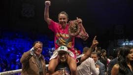 Jackie Nava gana por decisión unánime a la ‘Barby’ Juárez en duelo de leyendas