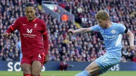 De Bruyne rescata empate del Manchester City contra Liverpool en Anfield