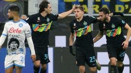 Inter quita invicto al Napoli con el ‘Chucky’ Lozano como titular