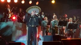 Vicente Fernández.