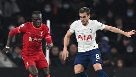 Liverpool y Tottenham dividen puntos en un duelo lleno de fallas